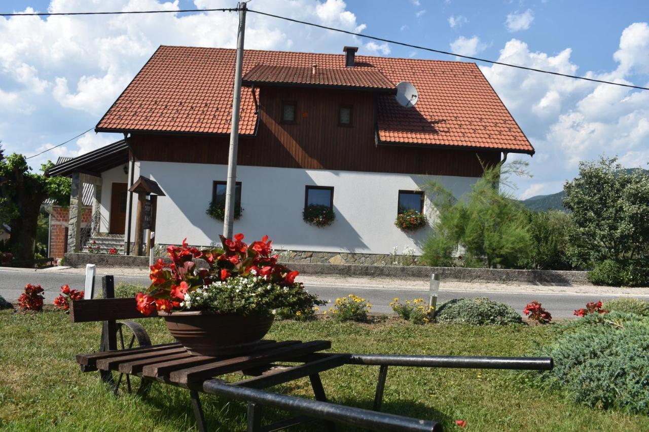 فندق Ethno House Izvor Vrelo Koreničko المظهر الخارجي الصورة